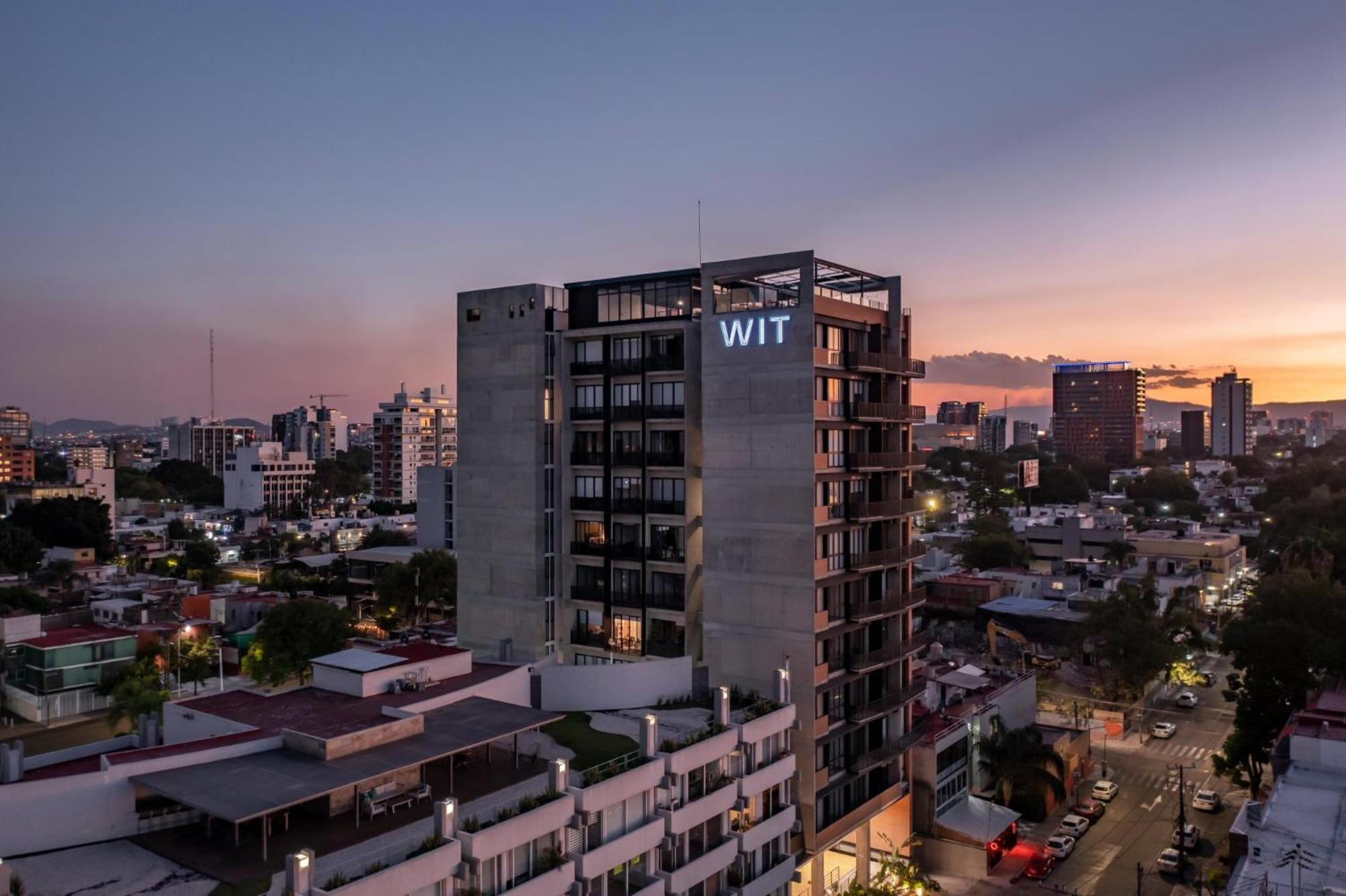 Loft In The Heart Of Americana, Have An Artsy Stay Guadalajara Bagian luar foto