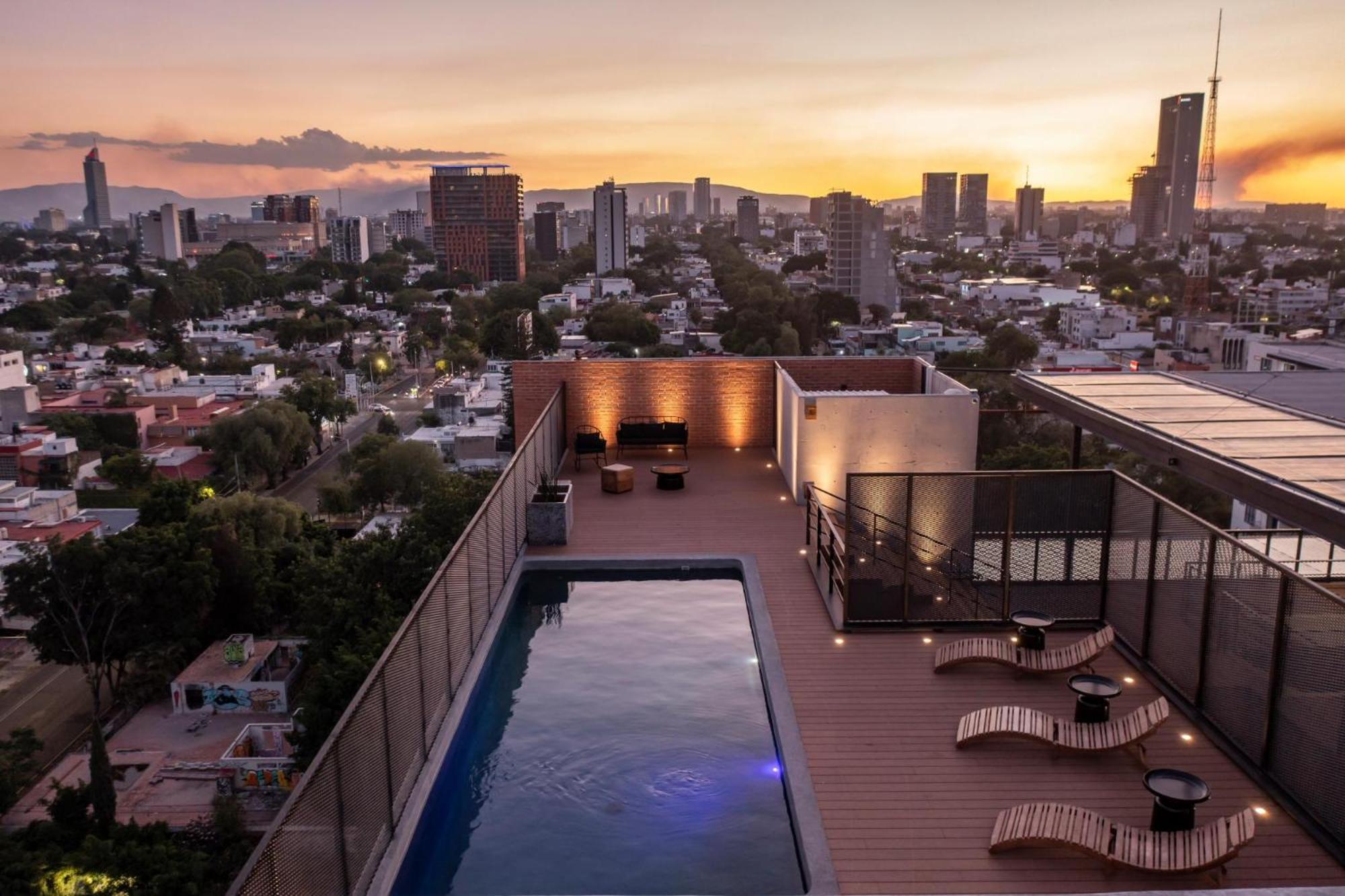 Loft In The Heart Of Americana, Have An Artsy Stay Guadalajara Bagian luar foto